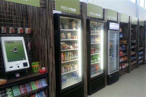 365 Retail Markets, 1743 Maplelawn Dr, Troy, MI 48084, US.